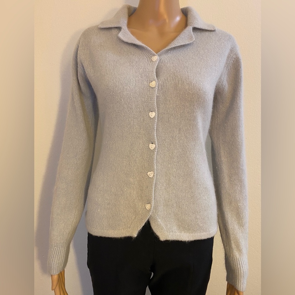 Women Takeout New York w/30% Angora
Long Sleeve Front Button Knit Cardigan
